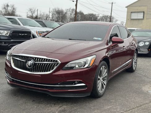 Used 2017 Buick LaCrosse Essence image 3