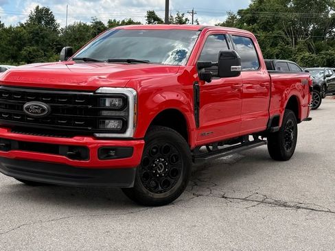 Used 2024 Ford F250 Lariat w/ Black Appearance Package AWD/4WD image 3
