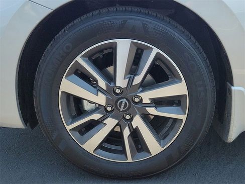 New 2025 Nissan Versa SV w/ Trunk Package FWD image 9