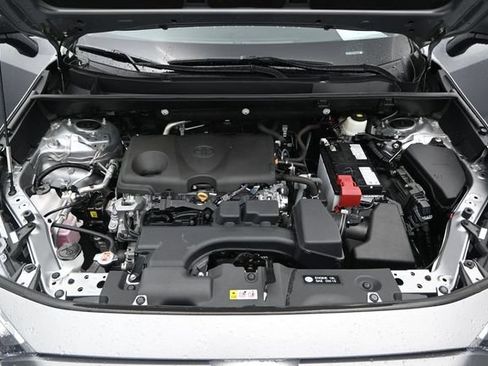 Used 2024 Toyota RAV4 LE FWD image 18