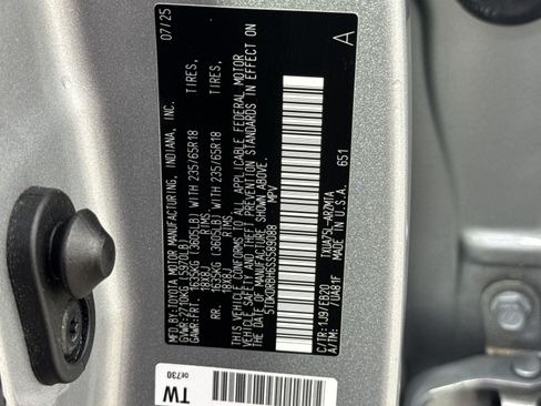 Used 2025 Toyota Highlander XLE AWD/4WD image 42