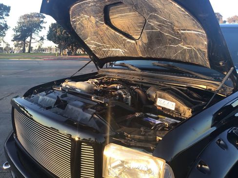 Used 2001 Ford Excursion XLT image 46