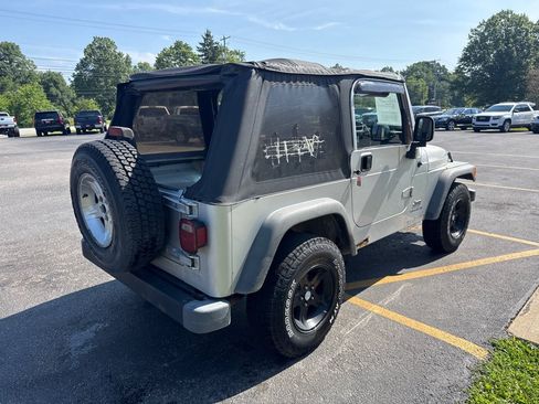 Used 2004 Jeep Wrangler Sport w/ Convenience Group AWD/4WD image 6