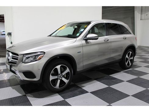 Used 2019 Mercedes-Benz GLC 350e 4MATIC image 7