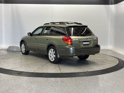 Used 2006 Subaru Outback 2.5i Limited w/ Popular Equipment Group 2B AWD/4WD image 3