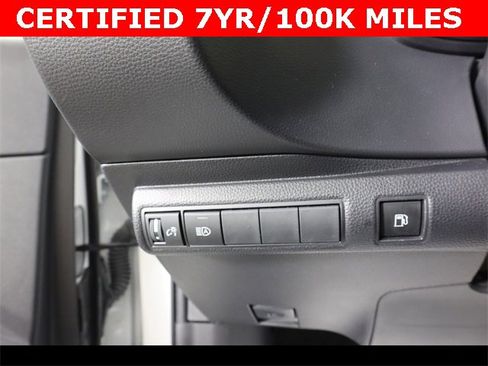 Used 2025 Toyota Corolla LE image 17
