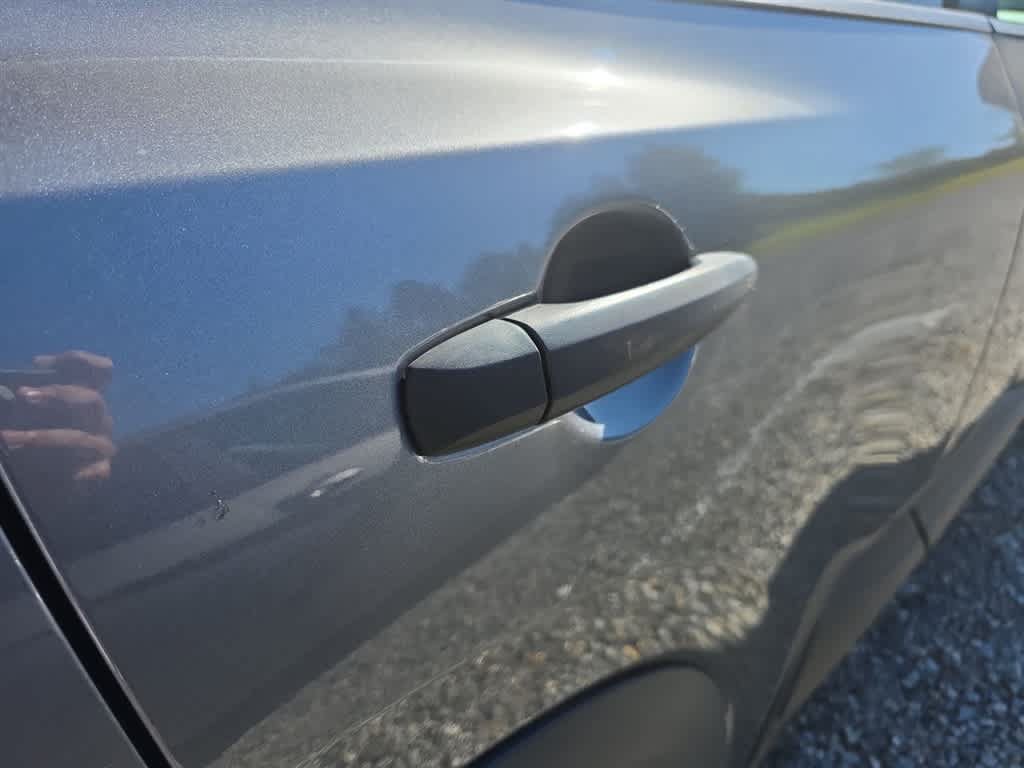Used 2024 Nissan Rogue S FWD image 10