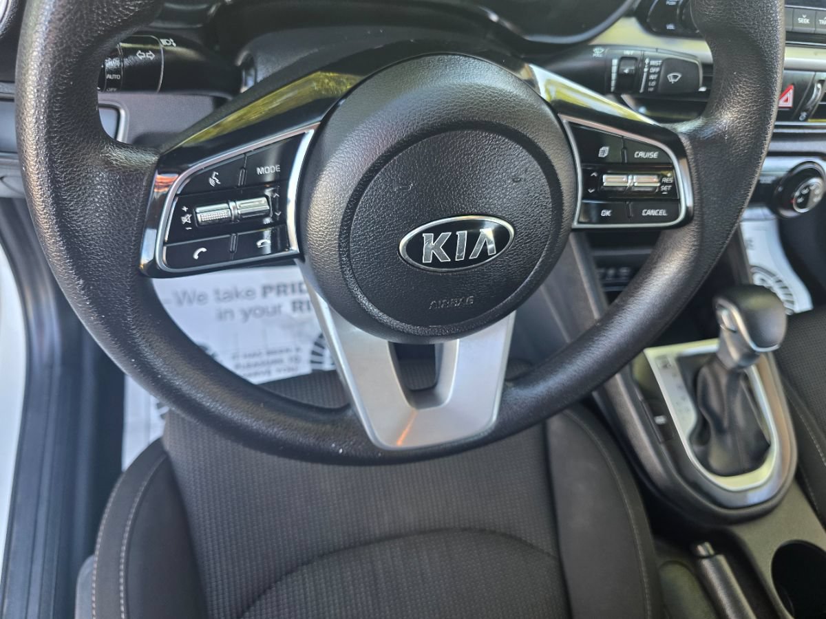 Used 2020 Kia Forte LXS FWD image 18