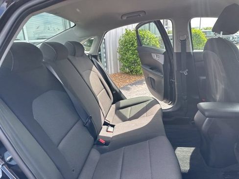 Certified 2024 Kia Forte LXS w/ LXS Technology Package FWD image 36