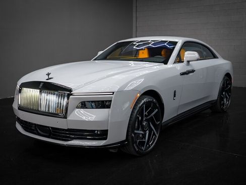 Used 2025 Rolls-Royce Spectre Black Badge w/ Spectre Enhancement Package image 15