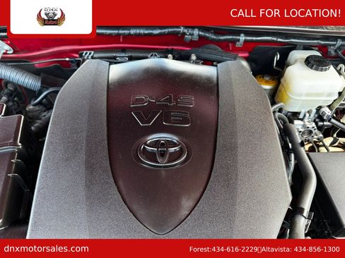 Used 2017 Toyota Tacoma TRD Off-Road AWD/4WD image 47