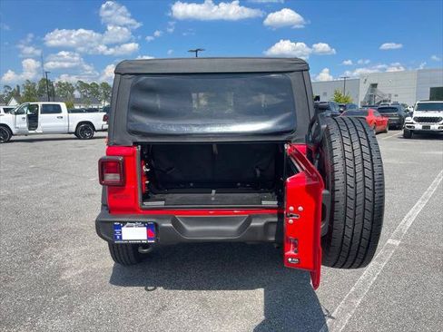 Certified 2023 Jeep Wrangler Sport AWD/4WD image 38
