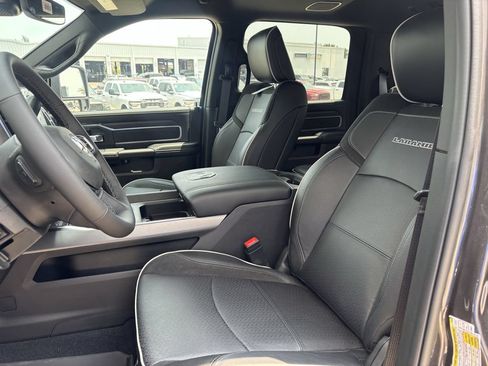 New 2026 RAM 3500 Laramie AWD/4WD image 27