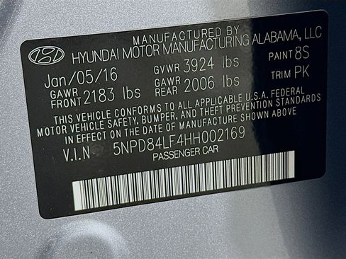 Used 2017 Hyundai Elantra Limited w/ Limited Tech Package 04 image 12