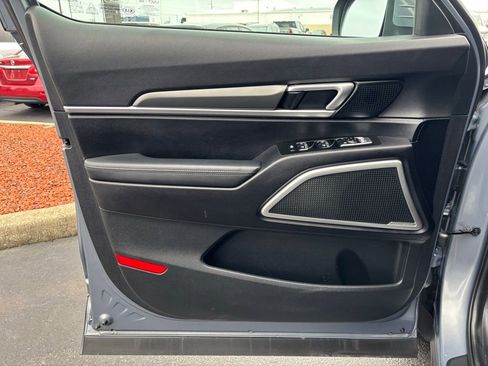 Used 2021 Kia Telluride LX image 11