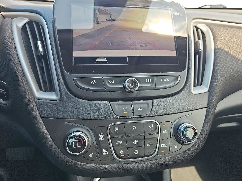Used 2023 Chevrolet Malibu LT FWD image 15