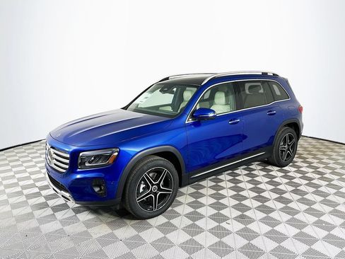 Used 2026 Mercedes-Benz GLB 250 image 3