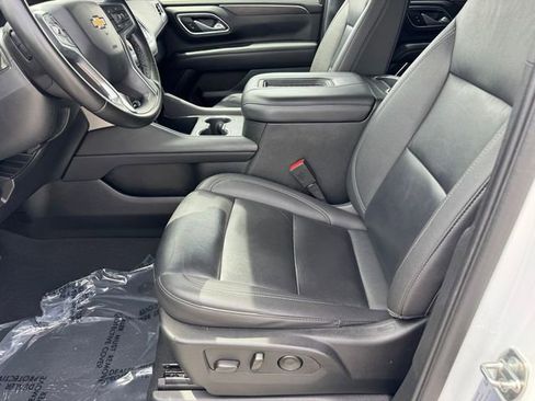 Used 2024 Chevrolet Suburban LT AWD/4WD image 14
