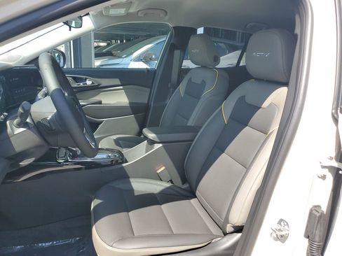 New 2026 Chevrolet Trax ACTIV FWD image 18