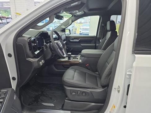 New 2026 GMC Sierra 1500 Elevation w/ Elevation Premium Package image 13