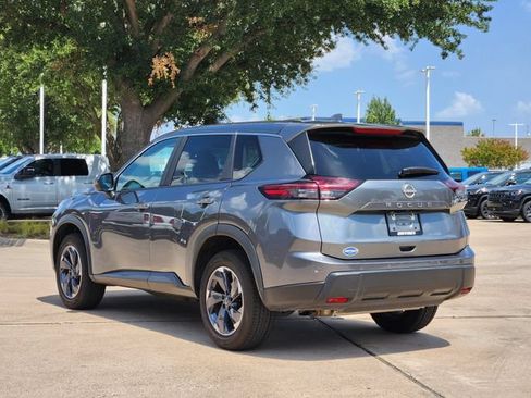 Used 2025 Nissan Rogue SV FWD image 5
