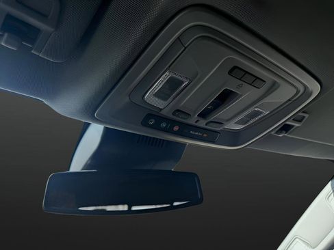 Used 2026 GMC Sierra 1500 SLT image 22