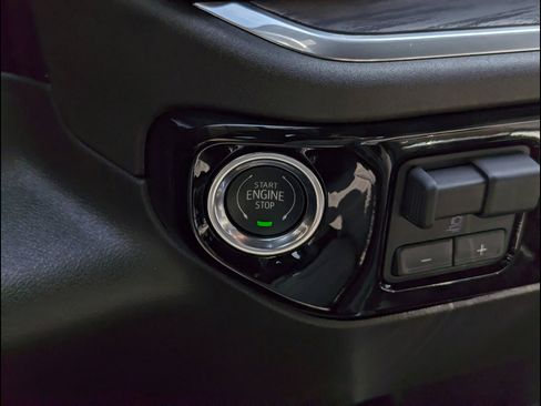 New 2026 GMC Sierra 1500 SLT w/ SLT Premium Plus Package AWD/4WD image 23
