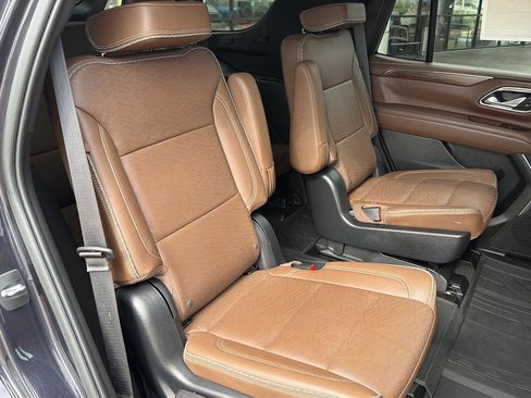 Used 2023 Chevrolet Tahoe High Country AWD/4WD image 16