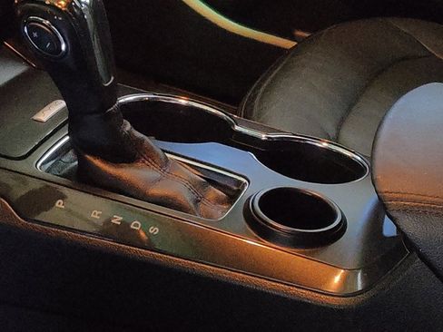 Used 2018 Ford Explorer XLT w/ Equipment Group 202A image 26