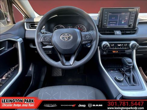 Used 2021 Toyota RAV4 XLE w/ Convenience Package AWD/4WD image 8