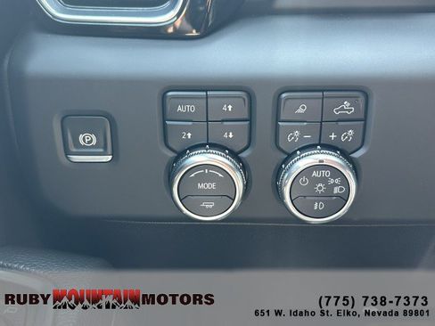 Used 2025 GMC Sierra 1500 Denali w/ Denali Reserve Package AWD/4WD image 15