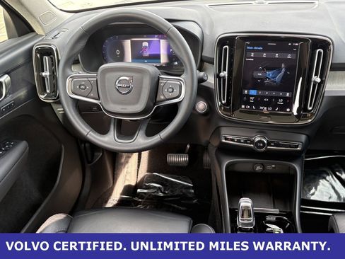 Certified 2023 Volvo XC40 B4 Plus image 13