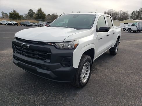 New 2026 Chevrolet Colorado W/T RWD image 2