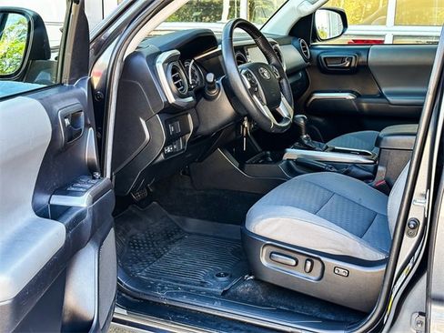 Used 2022 Toyota Tacoma SR5 image 10
