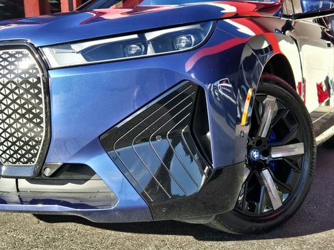 Used 2024 BMW iX xDrive50 w/ Sport Package image 4