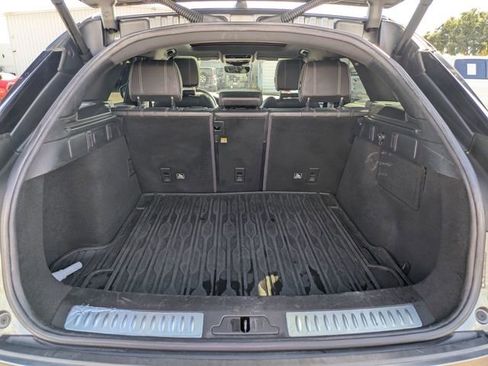 Used 2018 Land Rover Range Rover Velar R-Dynamic SE image 29