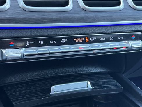 Used 2022 Mercedes-Benz GLE 350 w/ Premium Package image 26