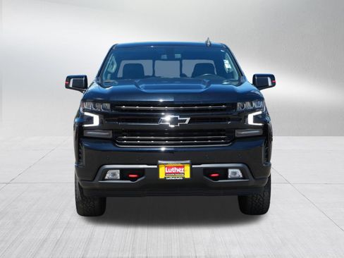 Used 2022 Chevrolet Silverado 1500 RST w/ Redline Edition AWD/4WD image 2
