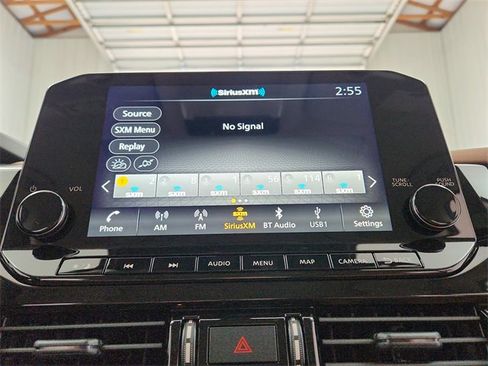 Used 2025 Nissan Pathfinder Platinum w/ Black Appearance Package image 30