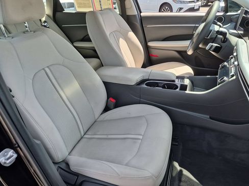 Used 2025 Hyundai Sonata SEL FWD image 31