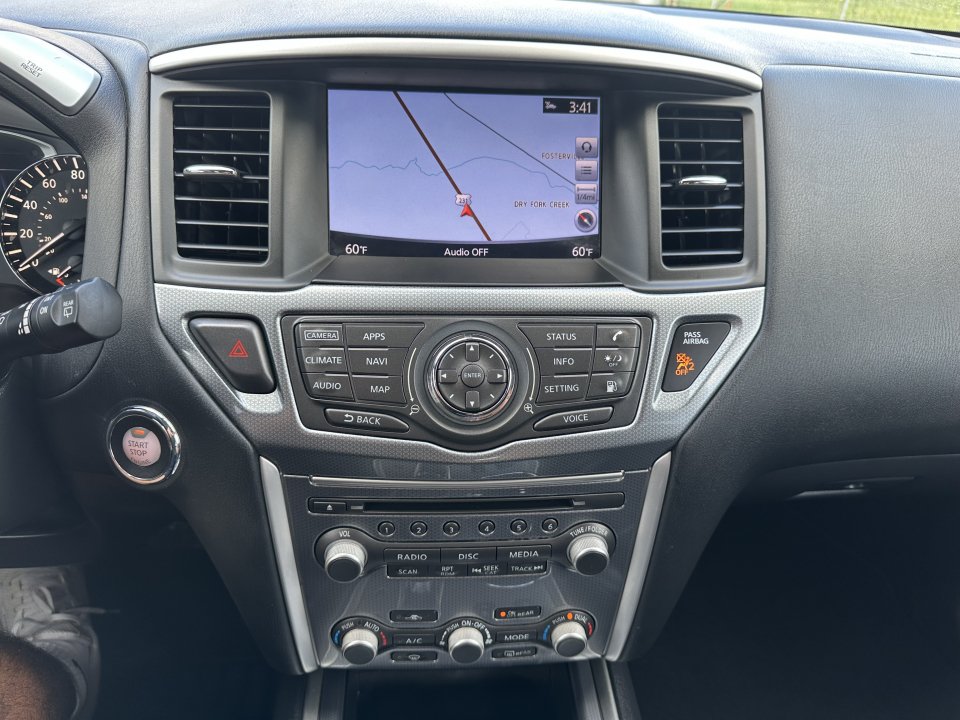 Used 2018 Nissan Pathfinder SL FWD image 10