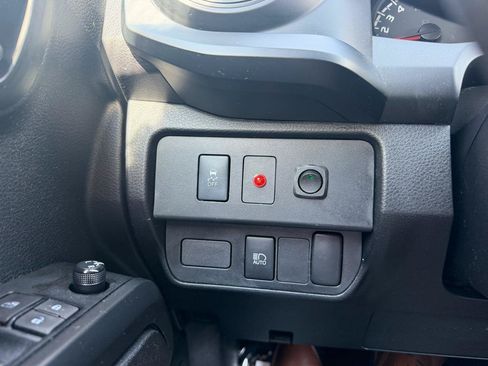 Used 2023 Toyota Tacoma SR w/ SR Convenience Package RWD image 18