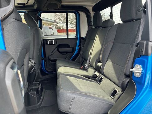 New 2026 Jeep Gladiator Sport image 25