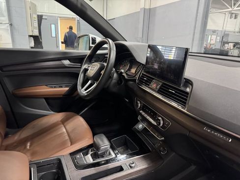 Used 2021 Audi Q5 2.0T Premium w/ Convenience Package AWD/4WD image 28
