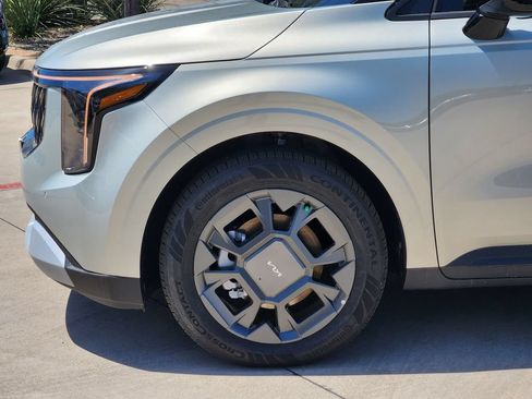 New 2026 Kia Carnival EX FWD image 7