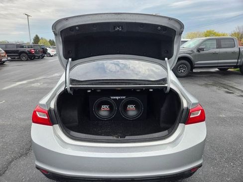 Used 2017 Chevrolet Malibu LT w/ Leather Package image 24