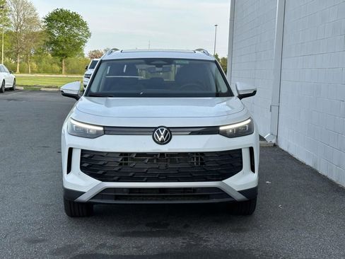 New 2026 Volkswagen Tiguan SE AWD/4WD image 9