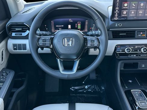 New 2026 Honda Pilot Touring image 16