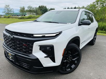 Used 2024 Chevrolet Traverse RS