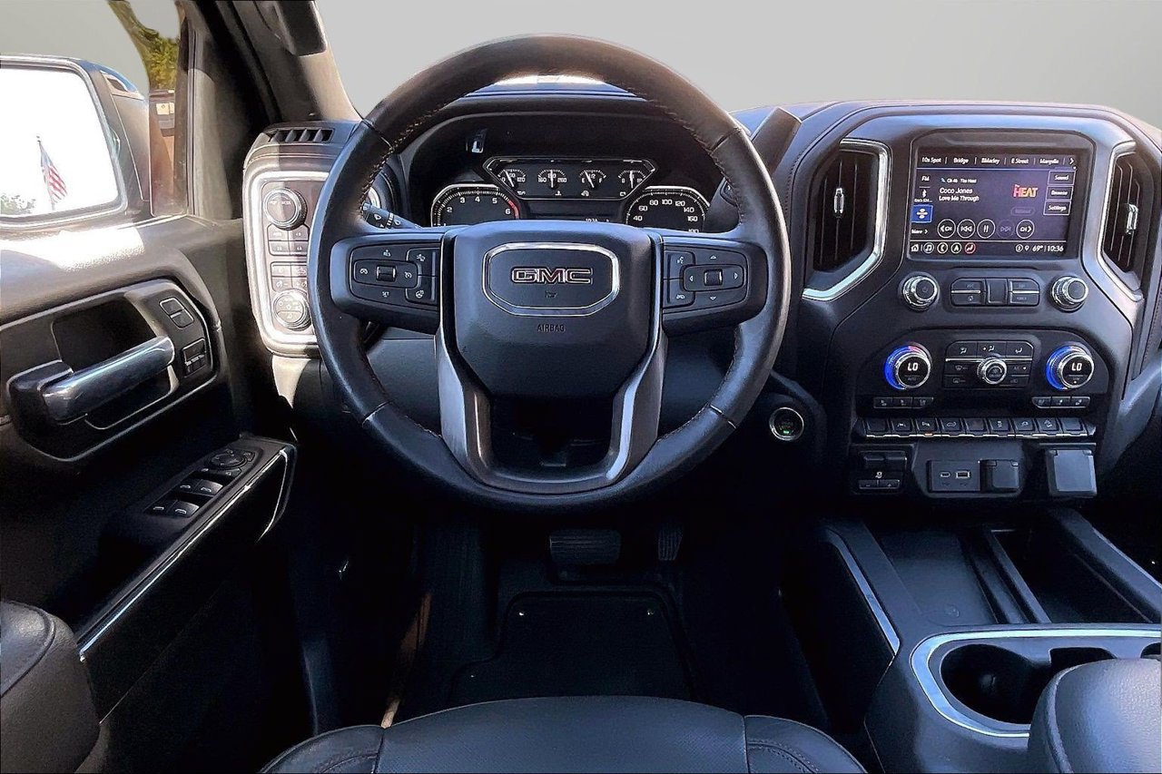 Used 2022 GMC Sierra 1500 AT4 w/ AT4 Premium Package AWD/4WD image 11